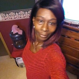 Meet your Posher, Renee